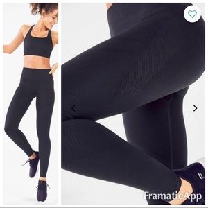 * NWOT fabletics Highwaisted seamless leggings LF